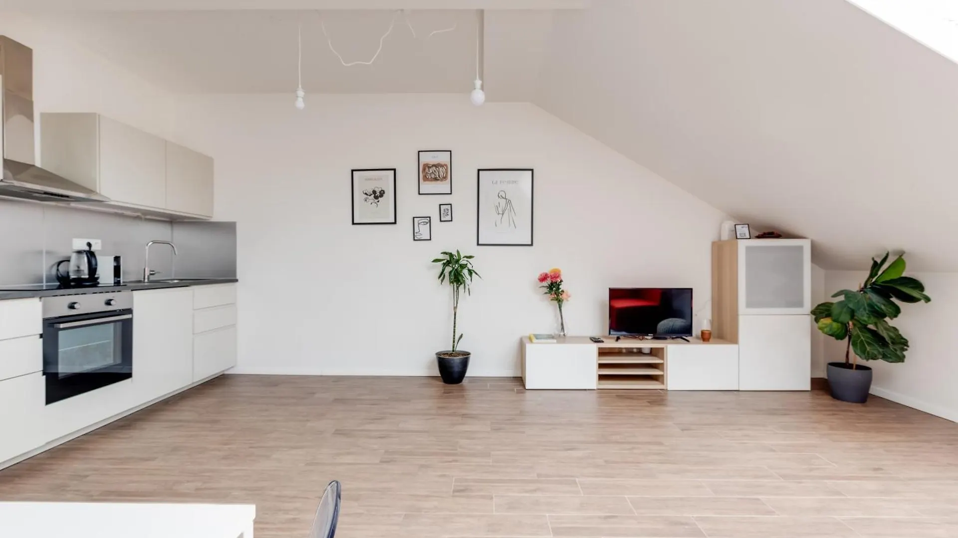 Апартаменты Central Cool Apt With Terrace - Leg11 Прага